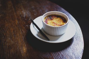 Crème Brûlée: aprenda a fazer essa deliciosa receita francesa em casa